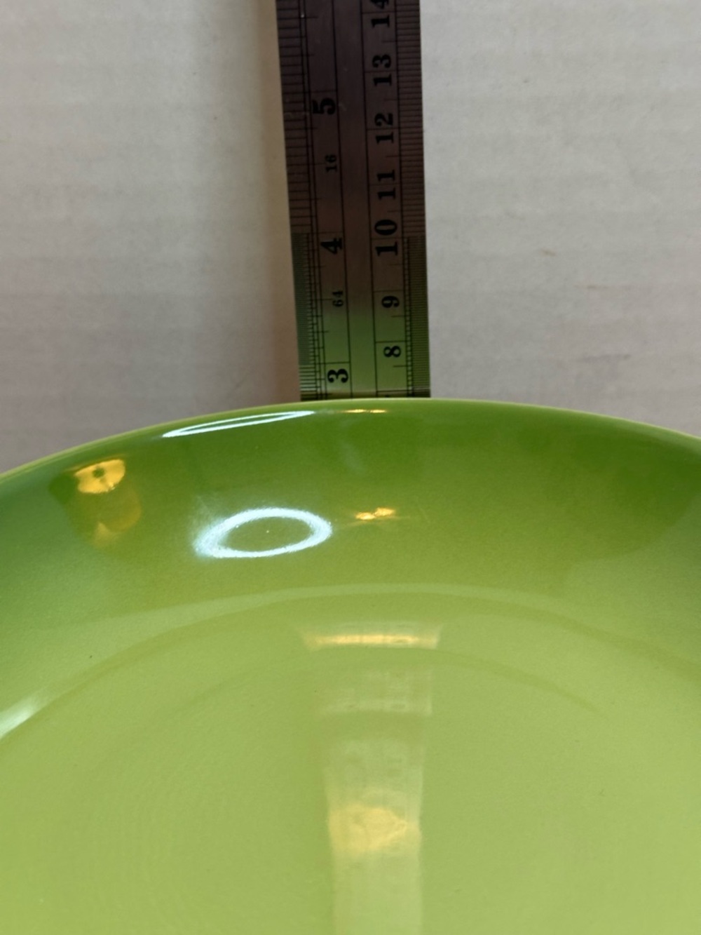 Le Creuset Lime Green Stoneware Pedestal Bowl, vintage - Picture 8 of 9